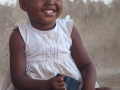 skrattande flicka på Zanzibar