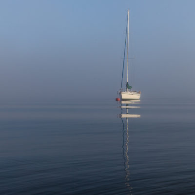 Tavlor - Värmdö skärgård - Båten i dimman 2